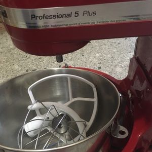 Kitchen Aid Mixer Pro 5 plus